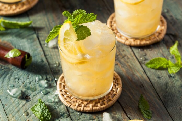 Brandy Smash with Lemon and Mint